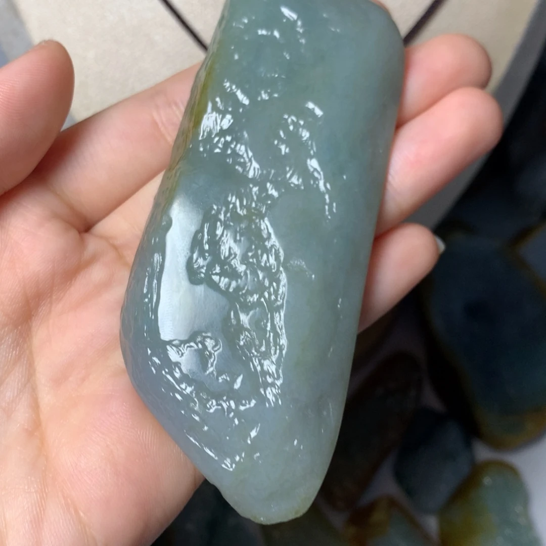 翡翠颈饰未镶嵌吊坠