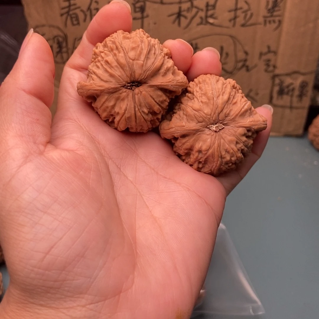 小***水文玩核桃吊坠泥鳅57