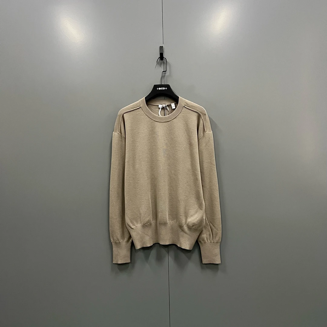 未使用 BURBERRY/博柏利 纯色圆领针织毛衣 020393