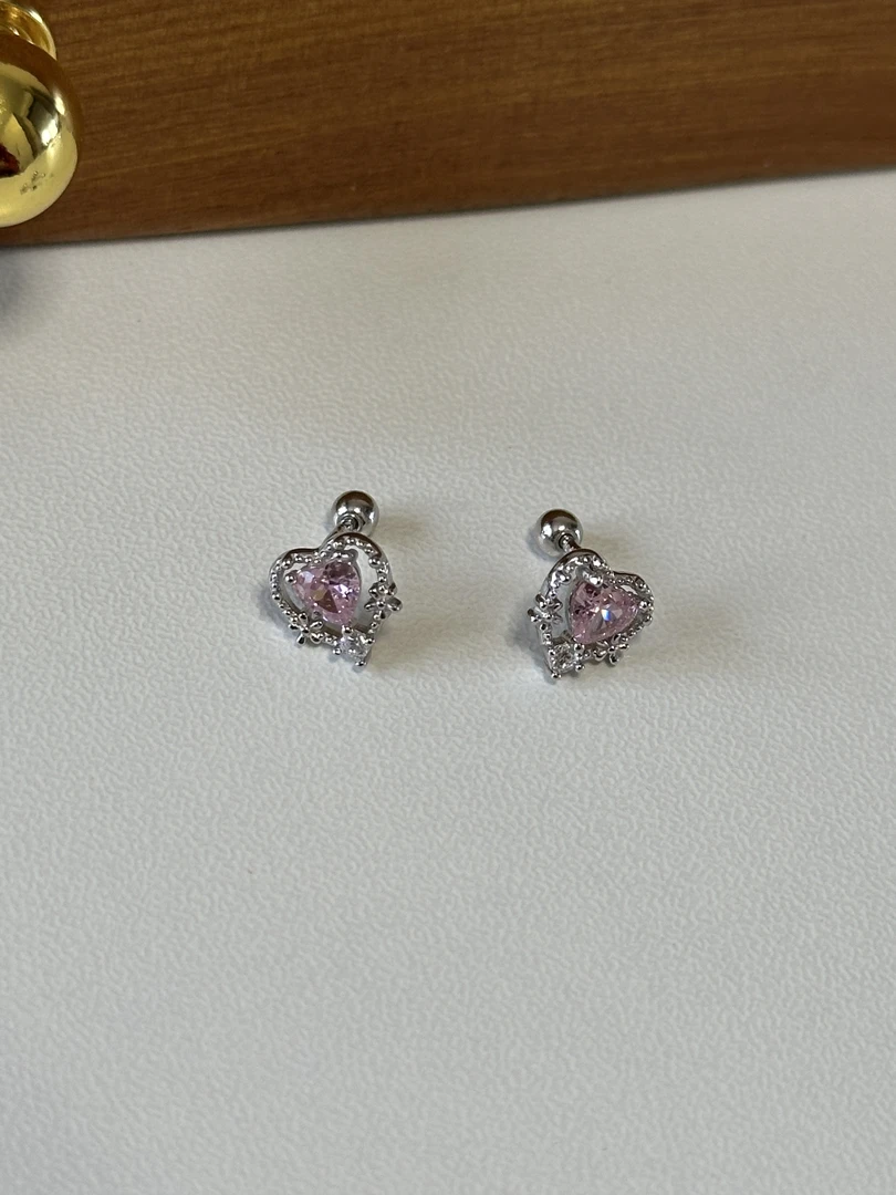 足银莫桑石耳饰 S999精致爱心魔法锆石耳钉一对