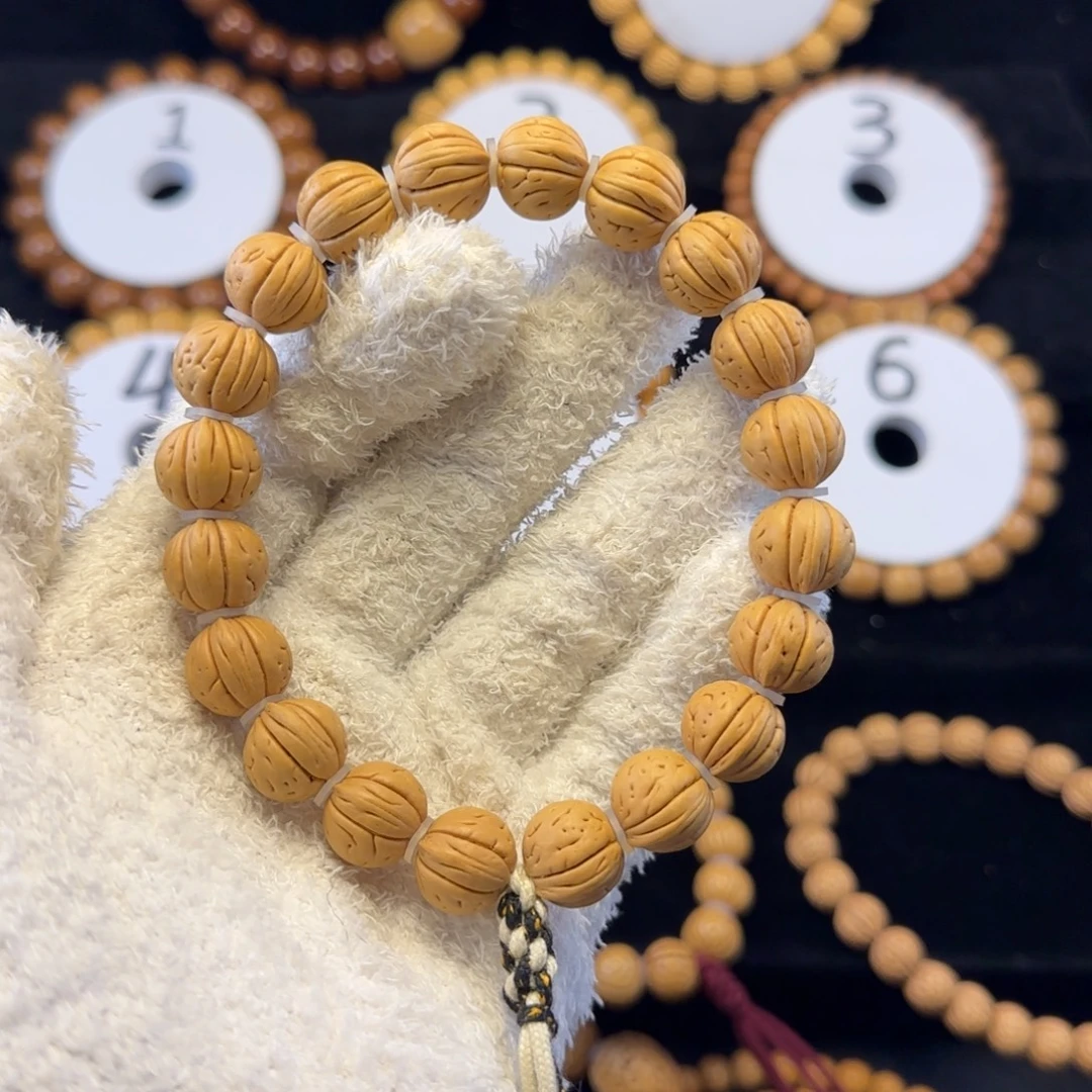 刘***儿吊坠桃核13奶油野生桃核