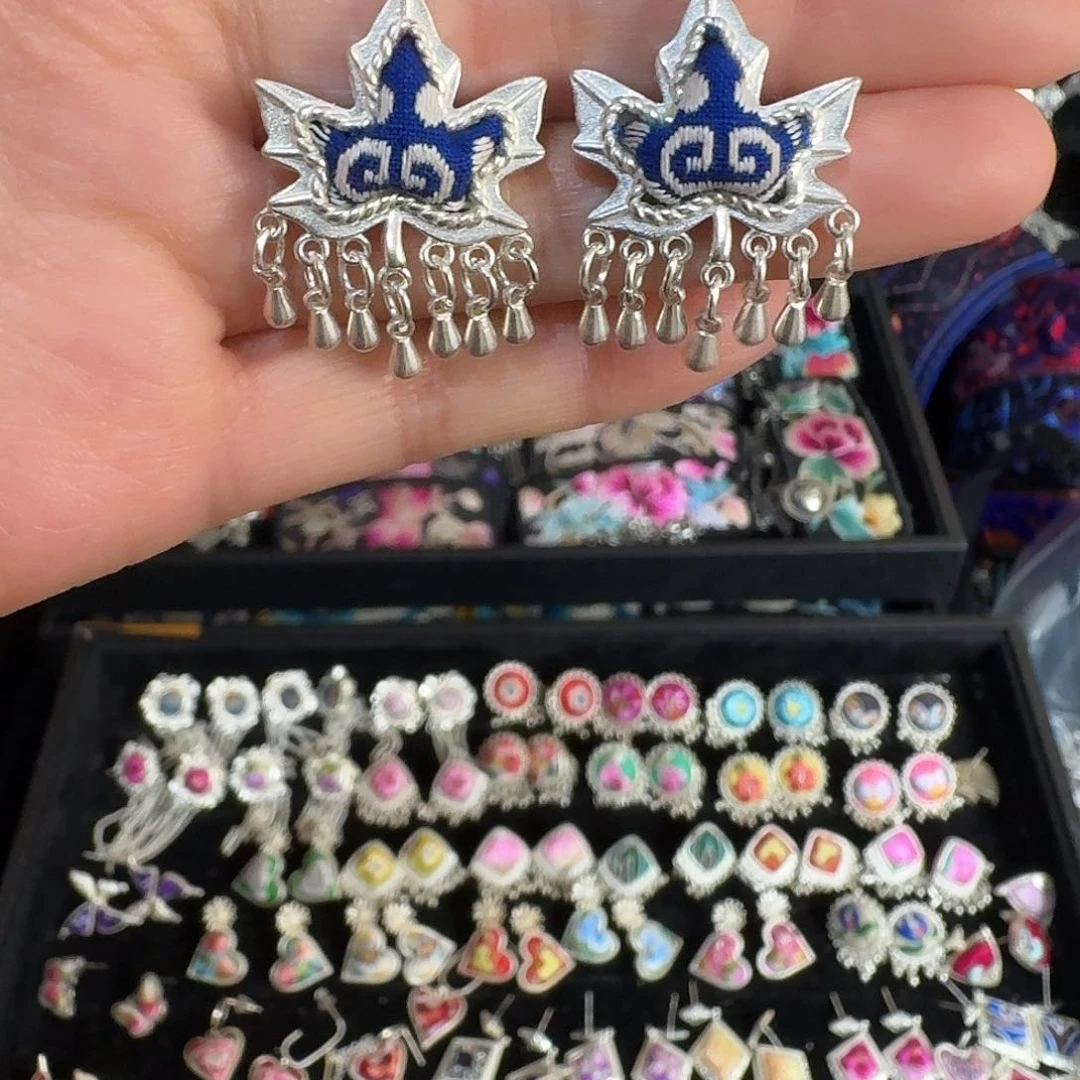 织绣民族风刺绣耳环