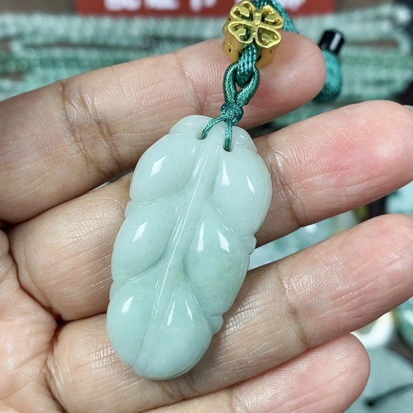 【闪购商品】翡翠颈饰未镶嵌玉吊坠翡翠玉金枝玉叶