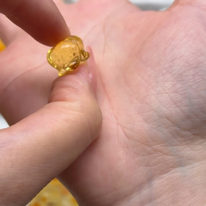 蜜蜡未镶嵌珠宝奇石