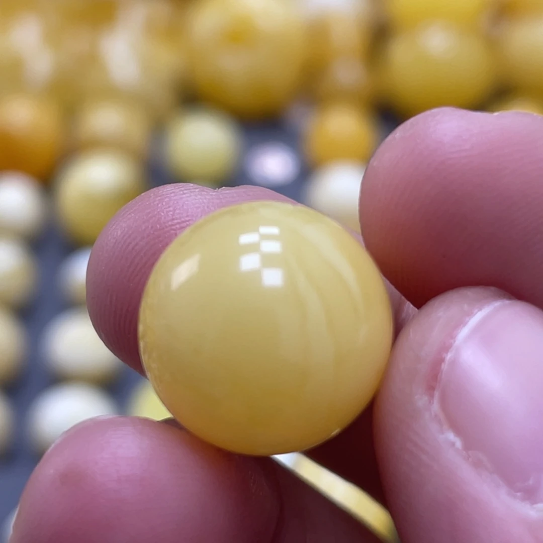 蜜蜡未镶嵌裸石15mm瑕疵款