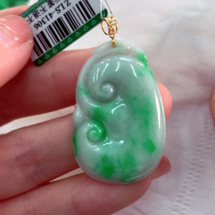 翡翠吊坠(不含链)18K金镶嵌
