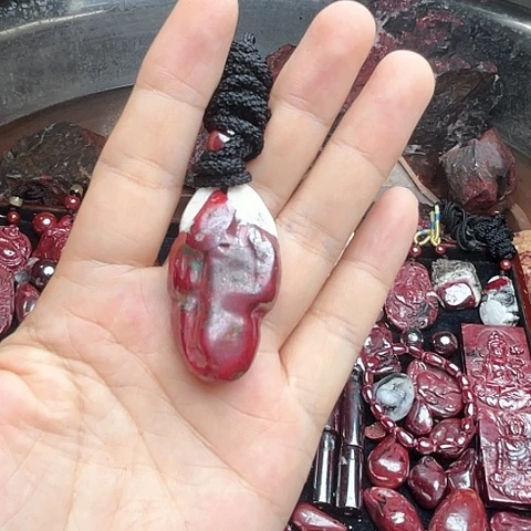 【闪购商品】天然辰砂天然原矿朱砂吊坠