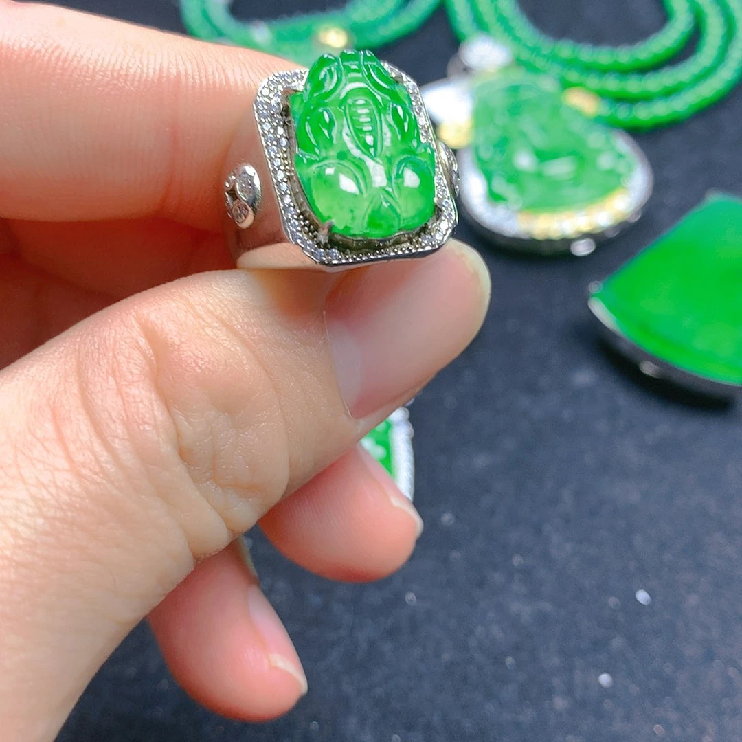 颈饰银S925镶嵌翡翠翡翠