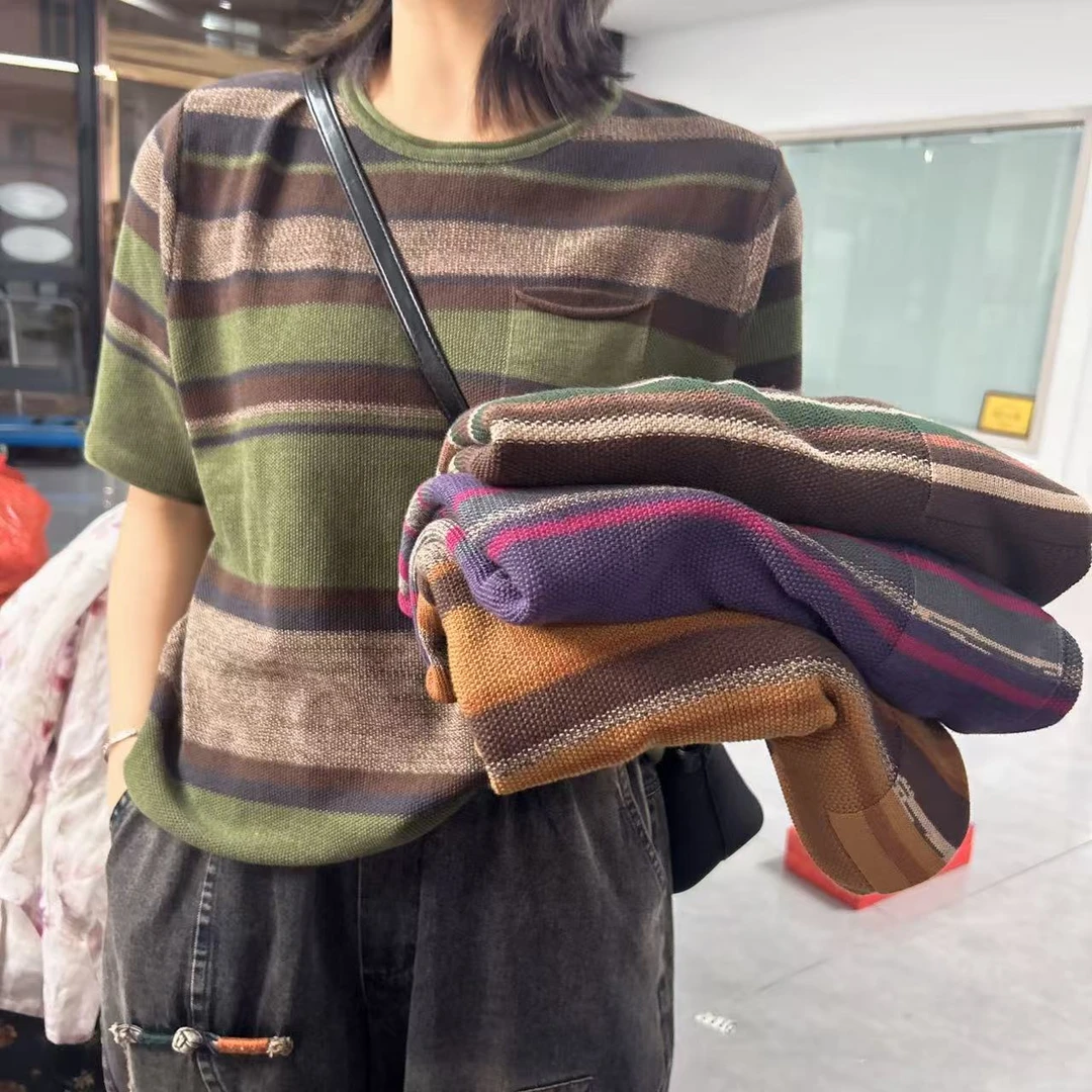 现 女士圆领口袋撞色针织短袖