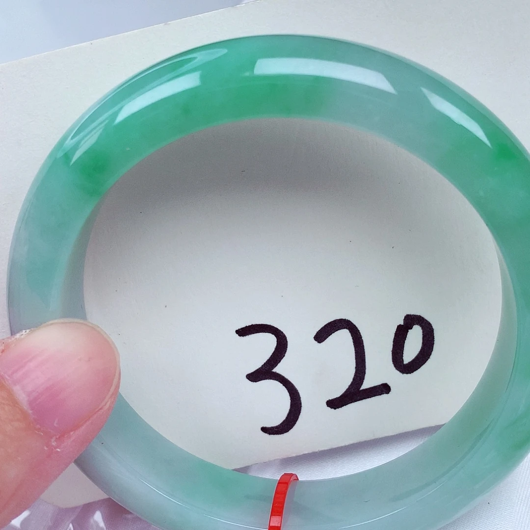 翡翠未镶嵌手镯翡翠