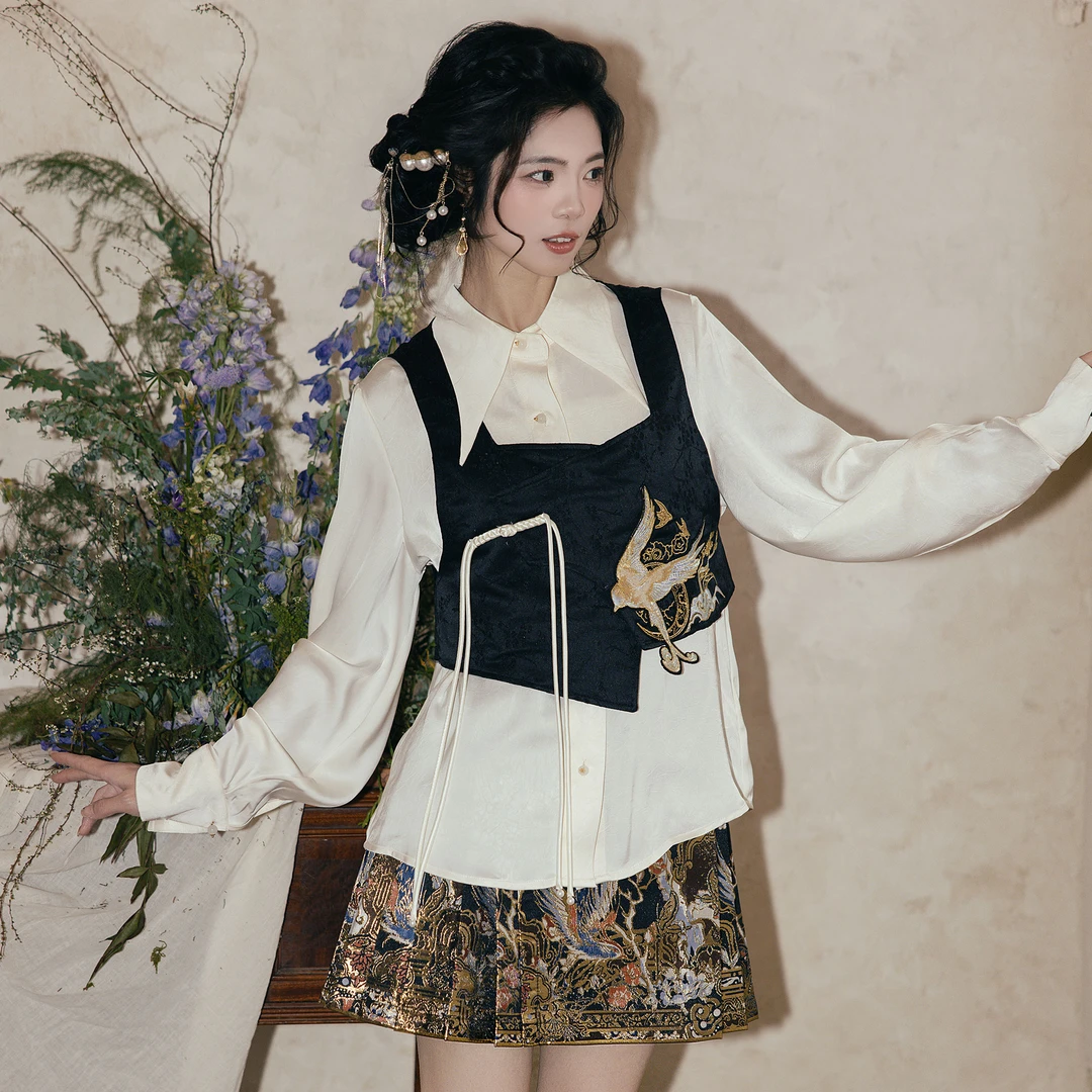 造镜集【灵雀纪事】新中式短马面裙织金仿妆花织锦缎明制汉