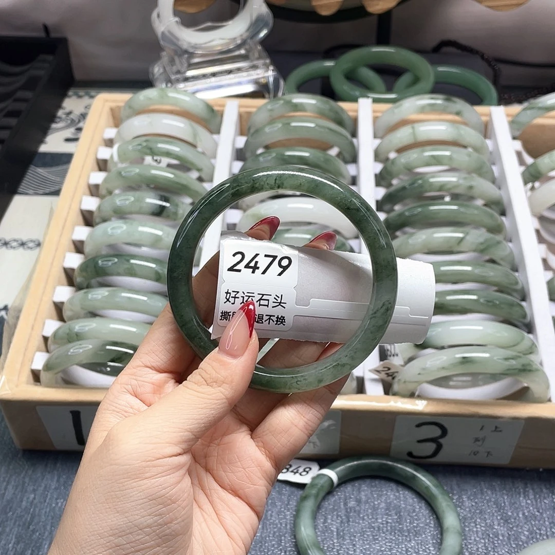 石英质玉未镶嵌手镯2479