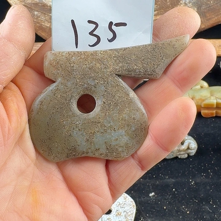 2***8和田玉未镶嵌颈饰