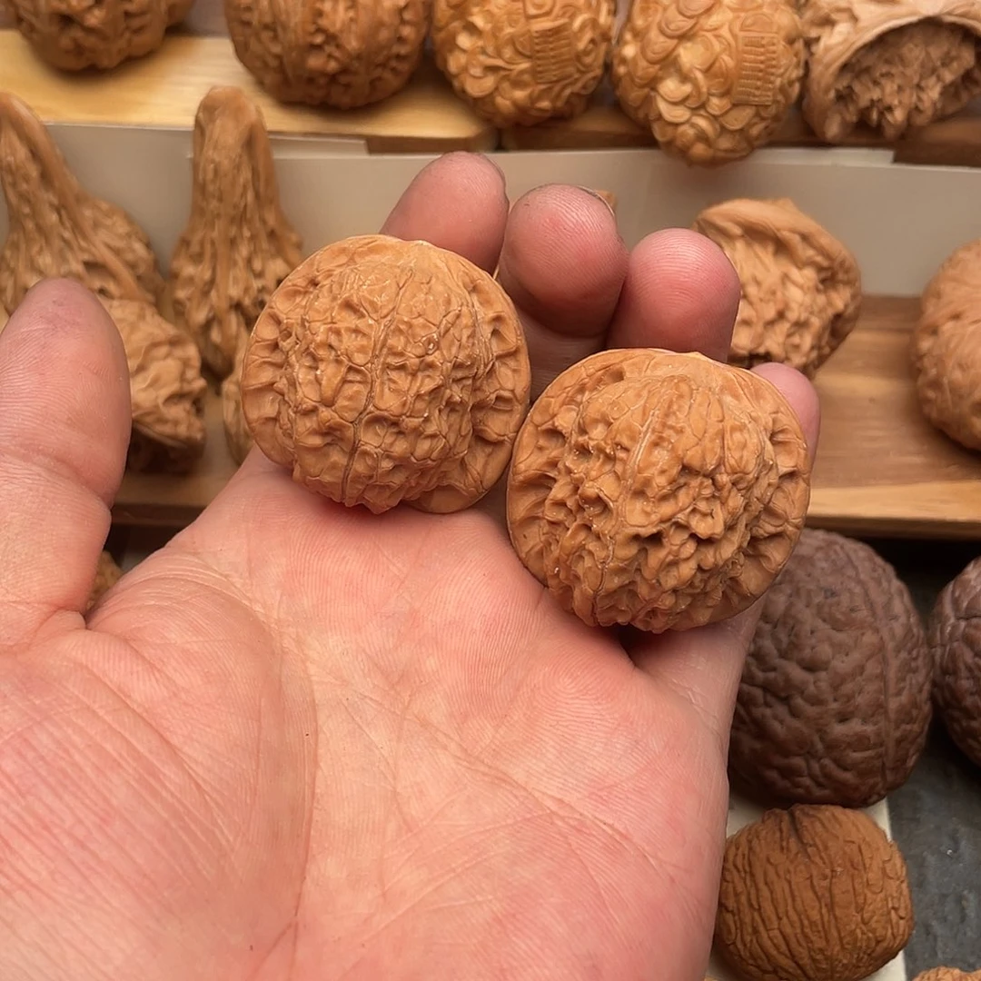 瓜***农吊坠文玩核桃麒麟