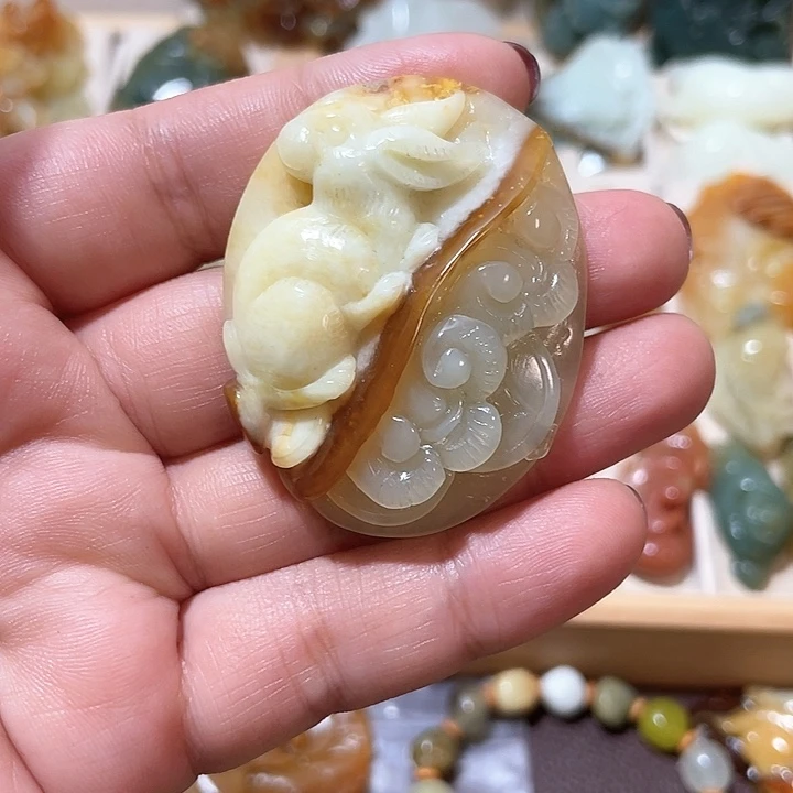 岫玉吊坠(赠链)未镶嵌