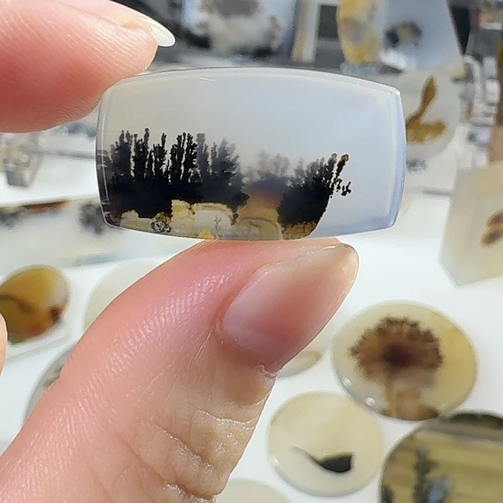 玛瑙/玉髓未镶嵌珠宝奇石