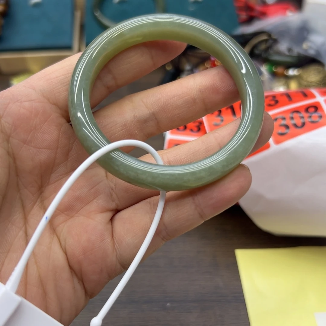 和田玉未镶嵌手镯53.9圈围306