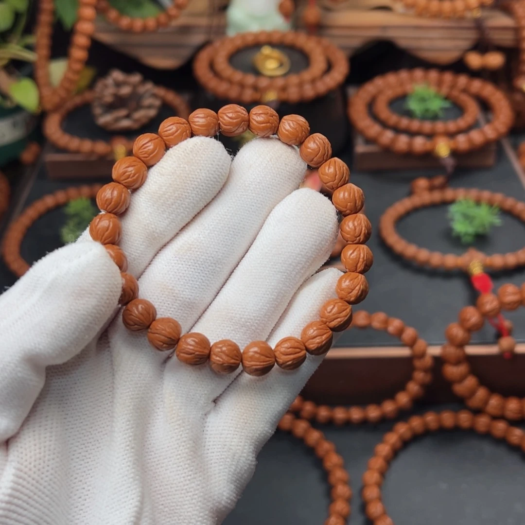 吊坠桃核！*！0.9玉龙脊手串