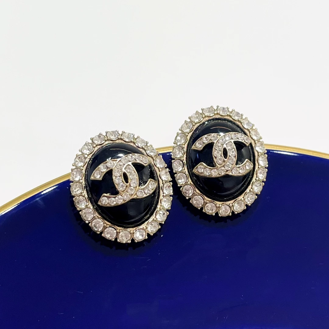 99新 Chanel/香奈儿 20A黑金椭圆满钻边圈双C耳夹 78521871