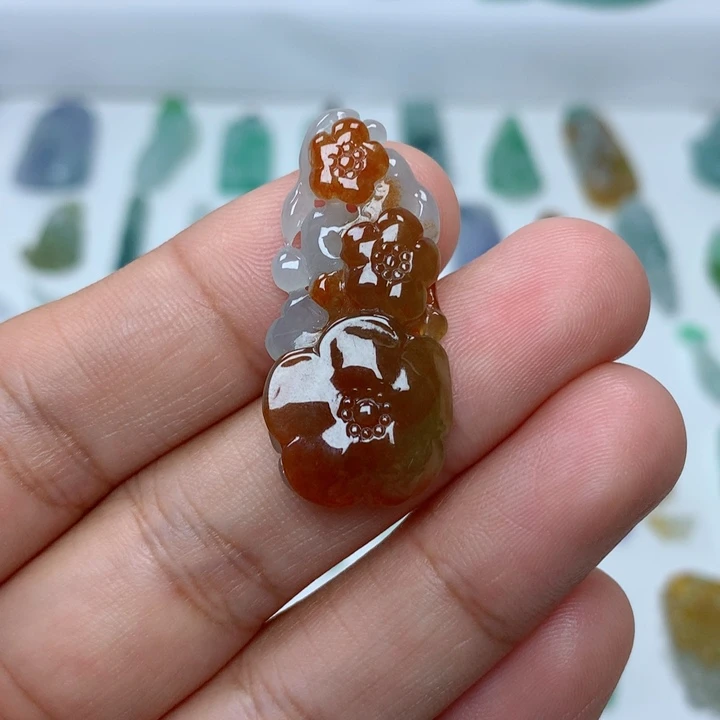 吊坠(不含链)未镶嵌翡翠