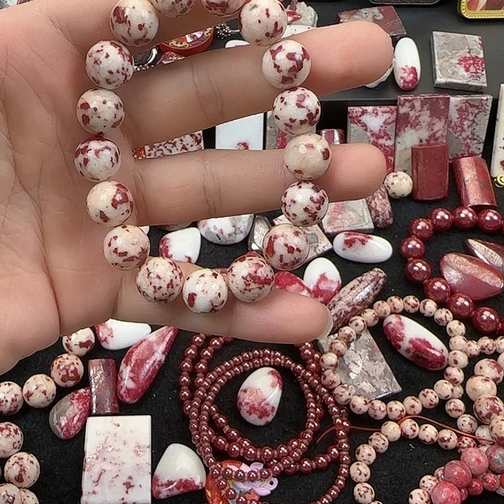 天然辰砂雪里红卡10手串