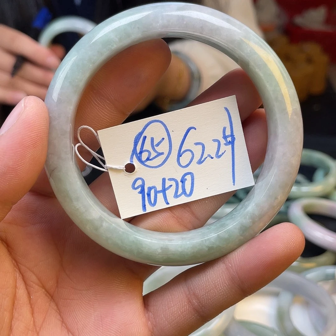 未镶嵌手镯翡翠65