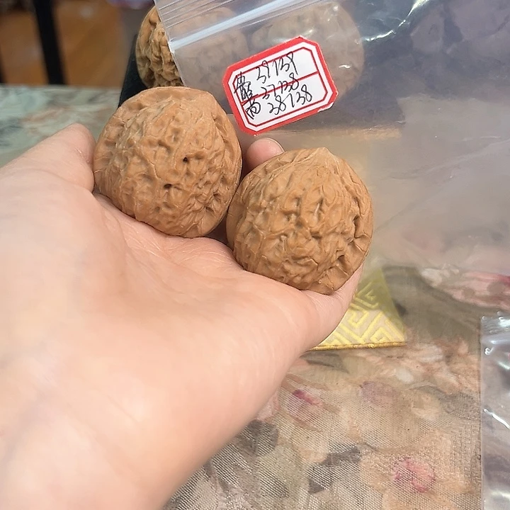 文玩核桃把件非嫁接将军帽