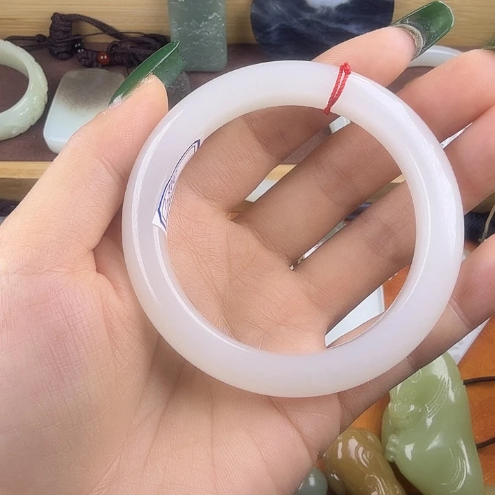 和田玉（白玉）未镶嵌手镯