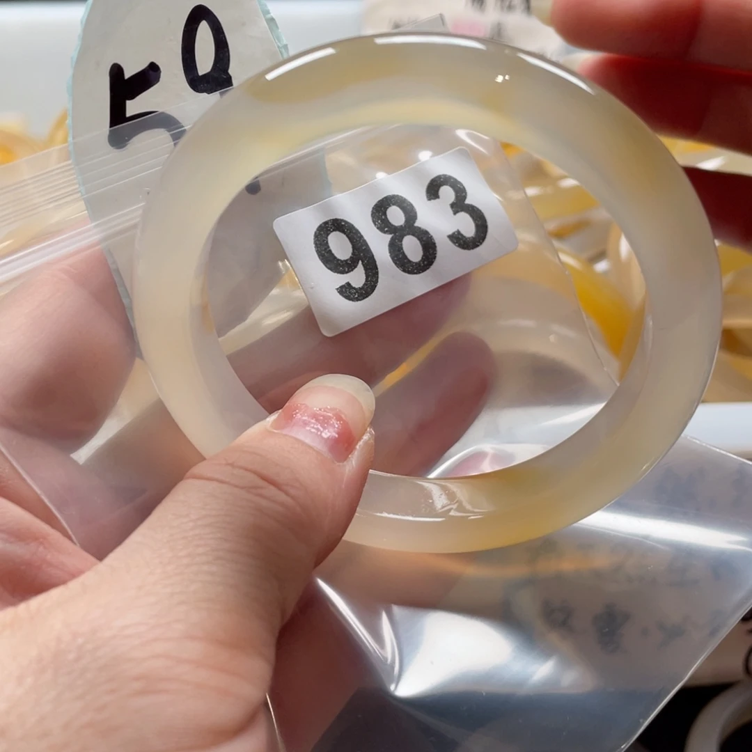 玛瑙/玉髓未镶嵌手镯