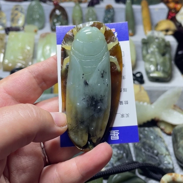 【闪购商品】未镶嵌蛇纹石玉把件