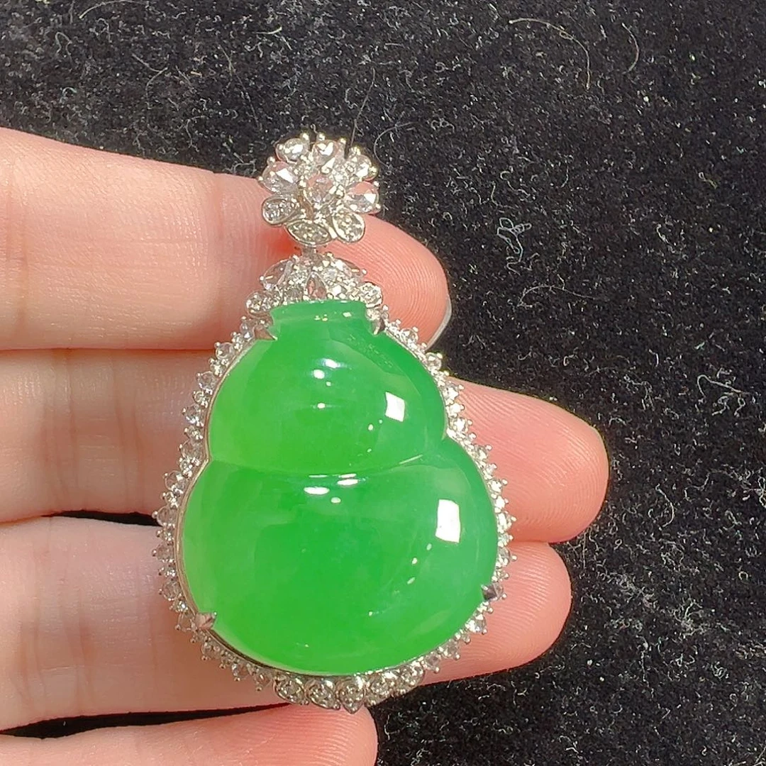 超***克翡翠18K金镶嵌吊坠(不含链)
