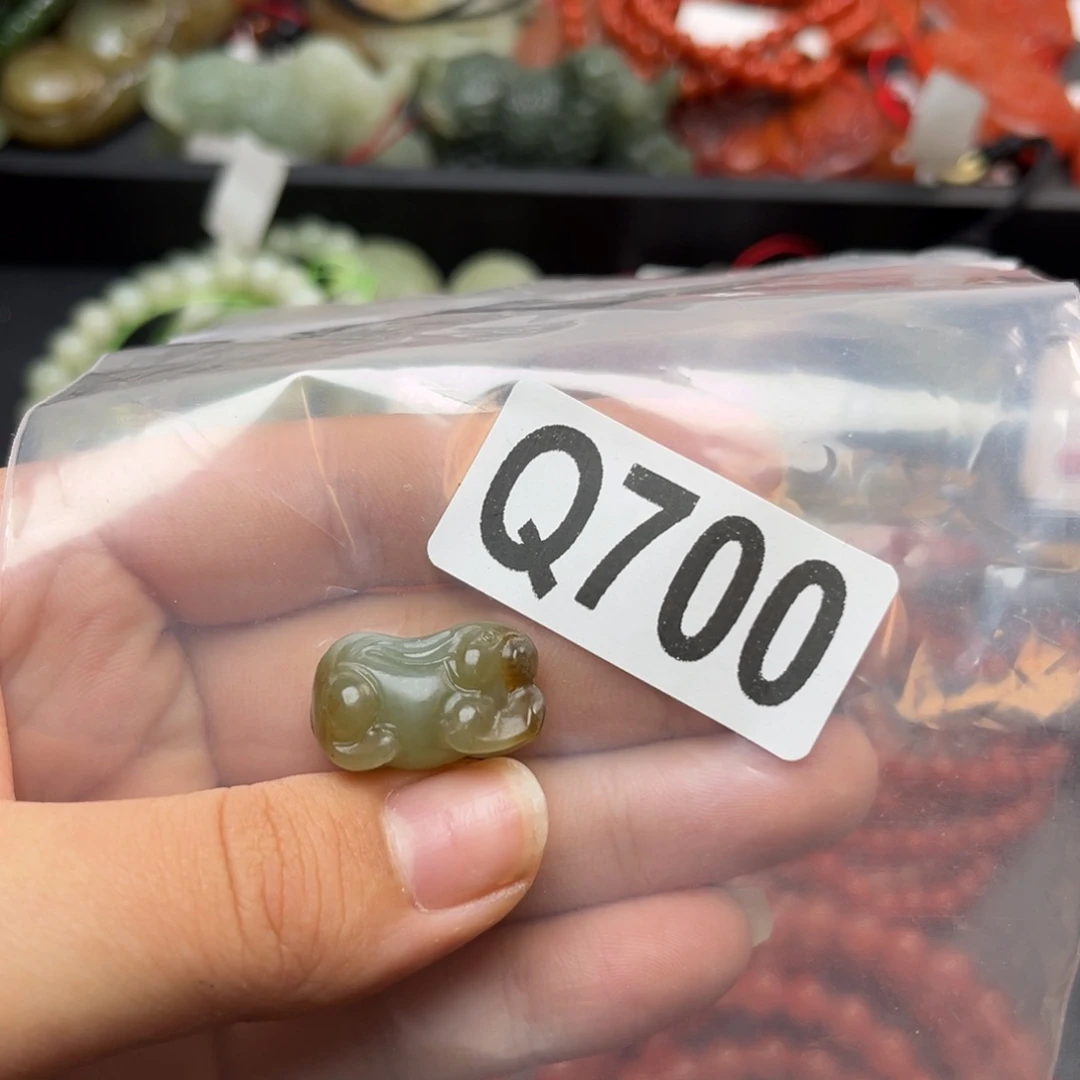 和田玉未镶嵌珠宝奇石