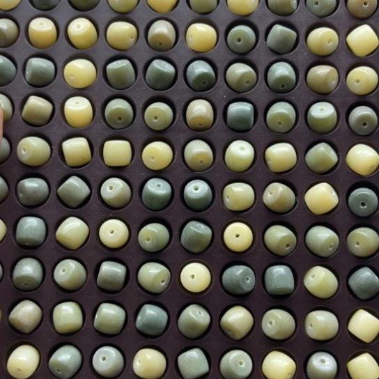 吊坠白玉菩提10-9海盐直切200颗