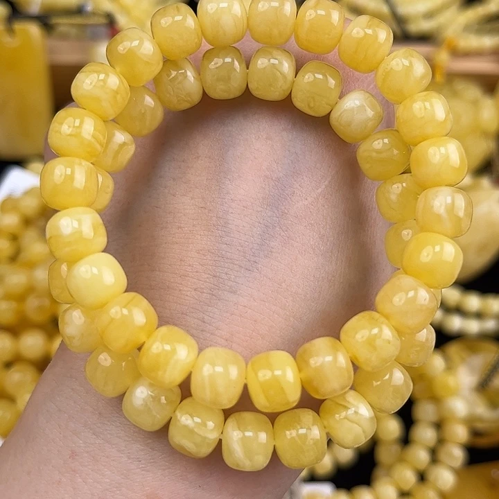 琥珀未镶嵌颈饰琥珀，多样性发其一