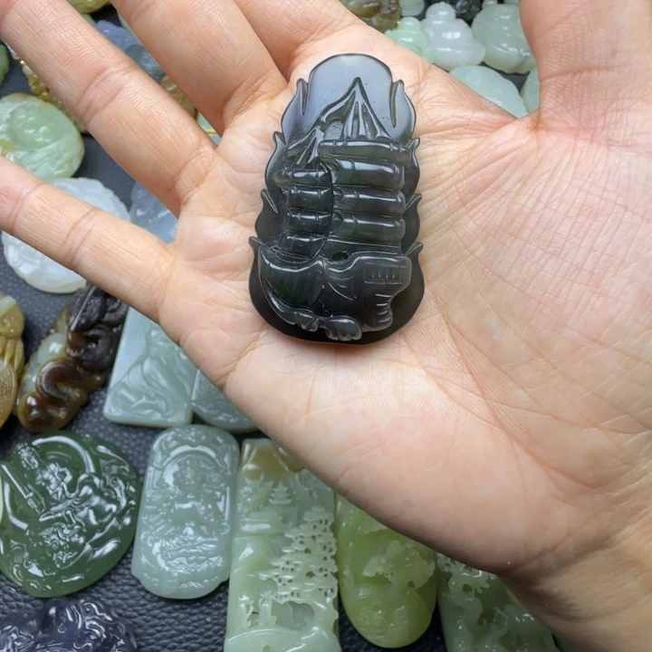 和田玉未镶嵌珠宝奇石