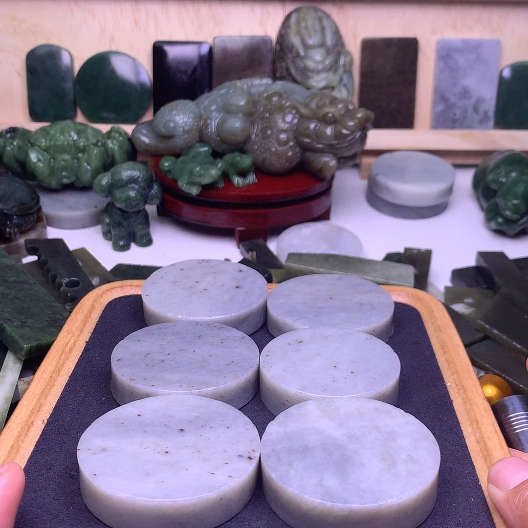 和田玉（糖玉）未镶嵌颈饰仁