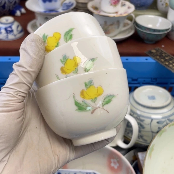 他家瓷器真美…开播了