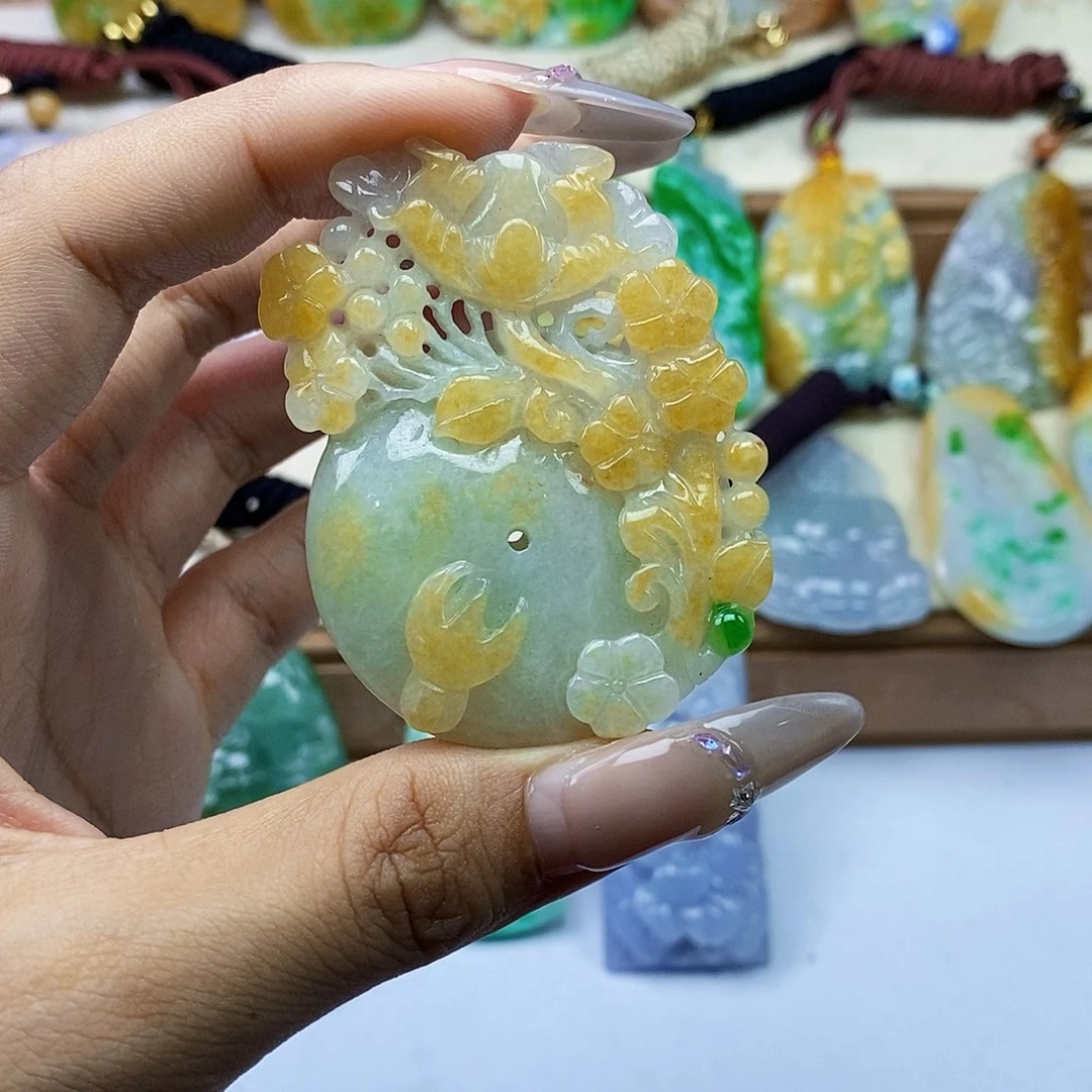 翡翠未镶嵌颈饰翡翠
