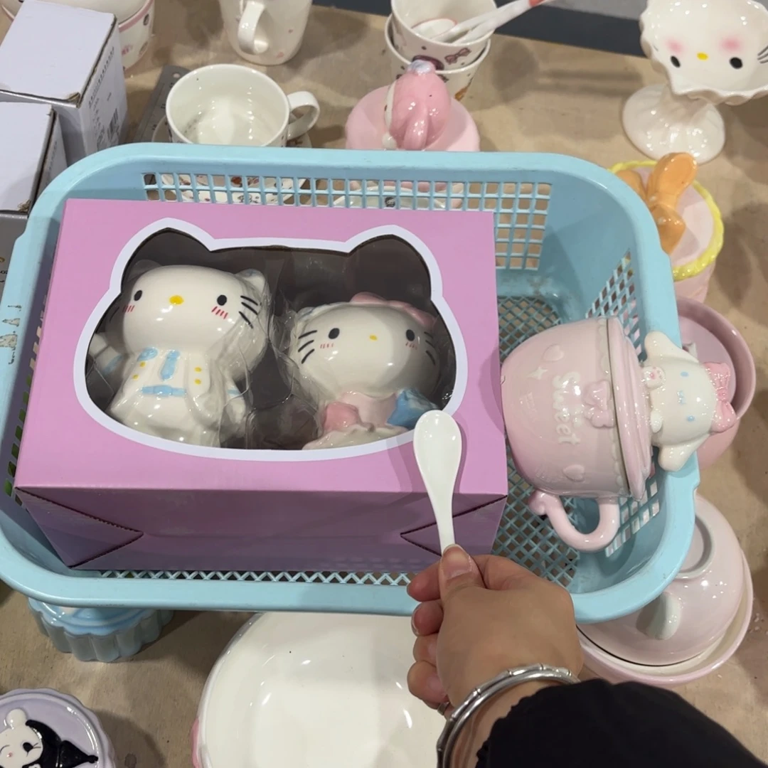 映***林紫砂陶瓷艺术品的使用