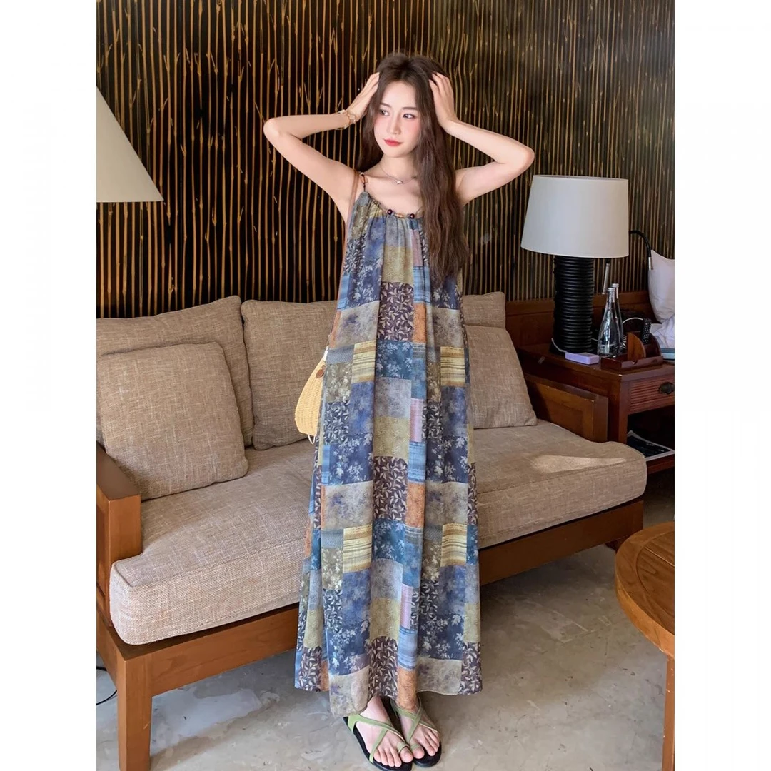 蓝色设计感风牛仔马甲连衣裙套装女夏季度假印花吊带裙两件套