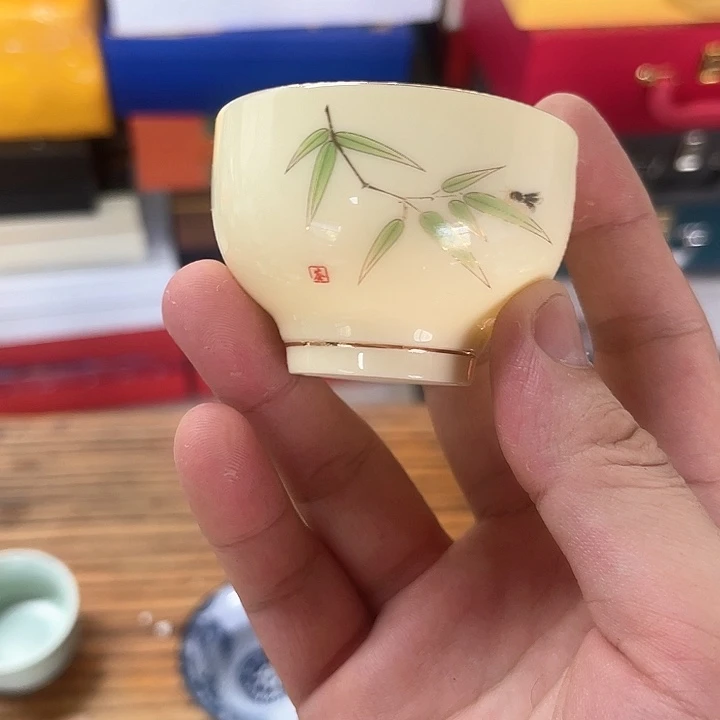 孤品茶具套装等。