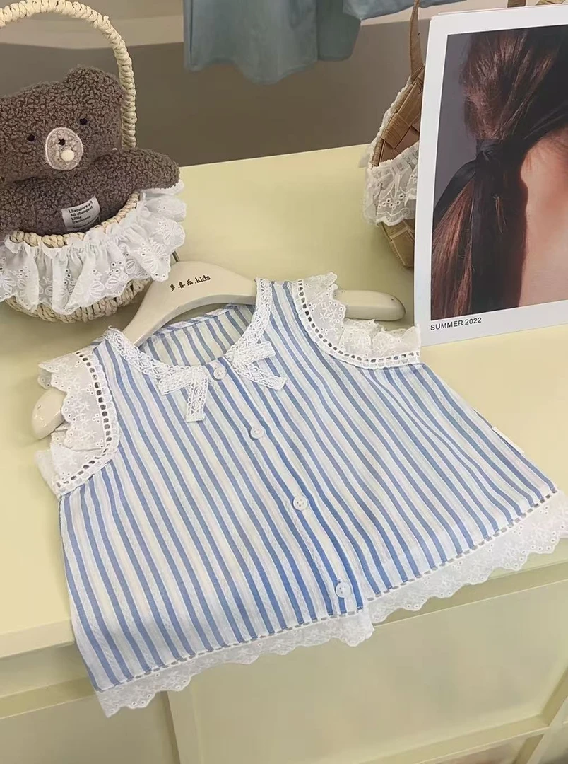 2025夏季韩版清新蓝条纹蕾丝拼接背心25418D