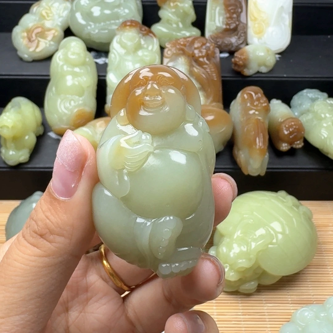 用***5和田玉未镶嵌把件