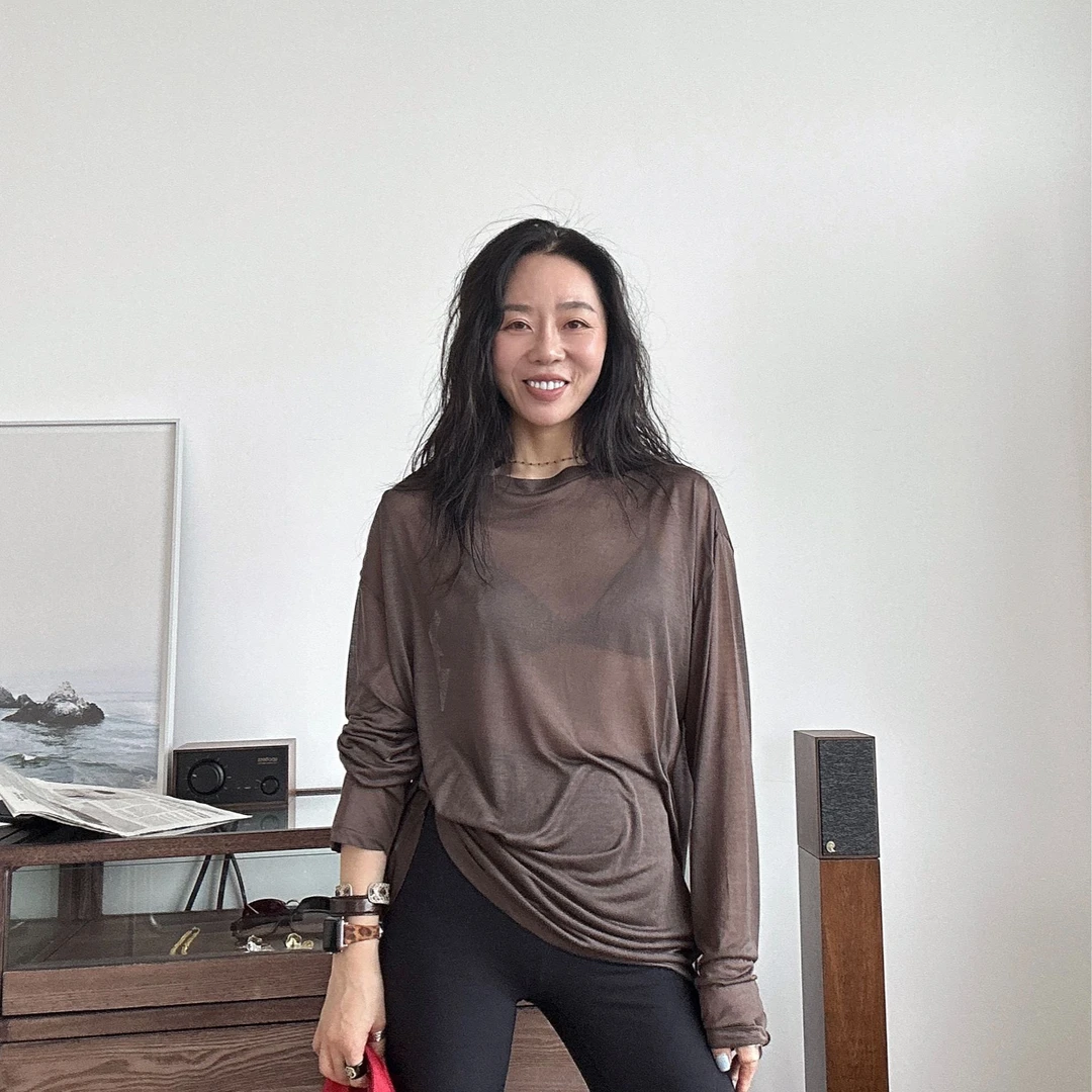 Action Studios 【紫风铃】大大 莫代尔丝绸微透圆领长袖T恤W025TX