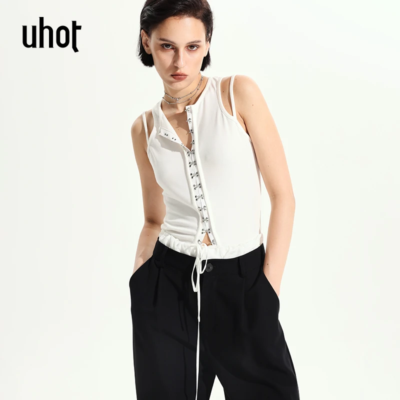 UHOT 白色金属挂扣修身双肩带设计感上衣显瘦时尚气质女UWWR1N473