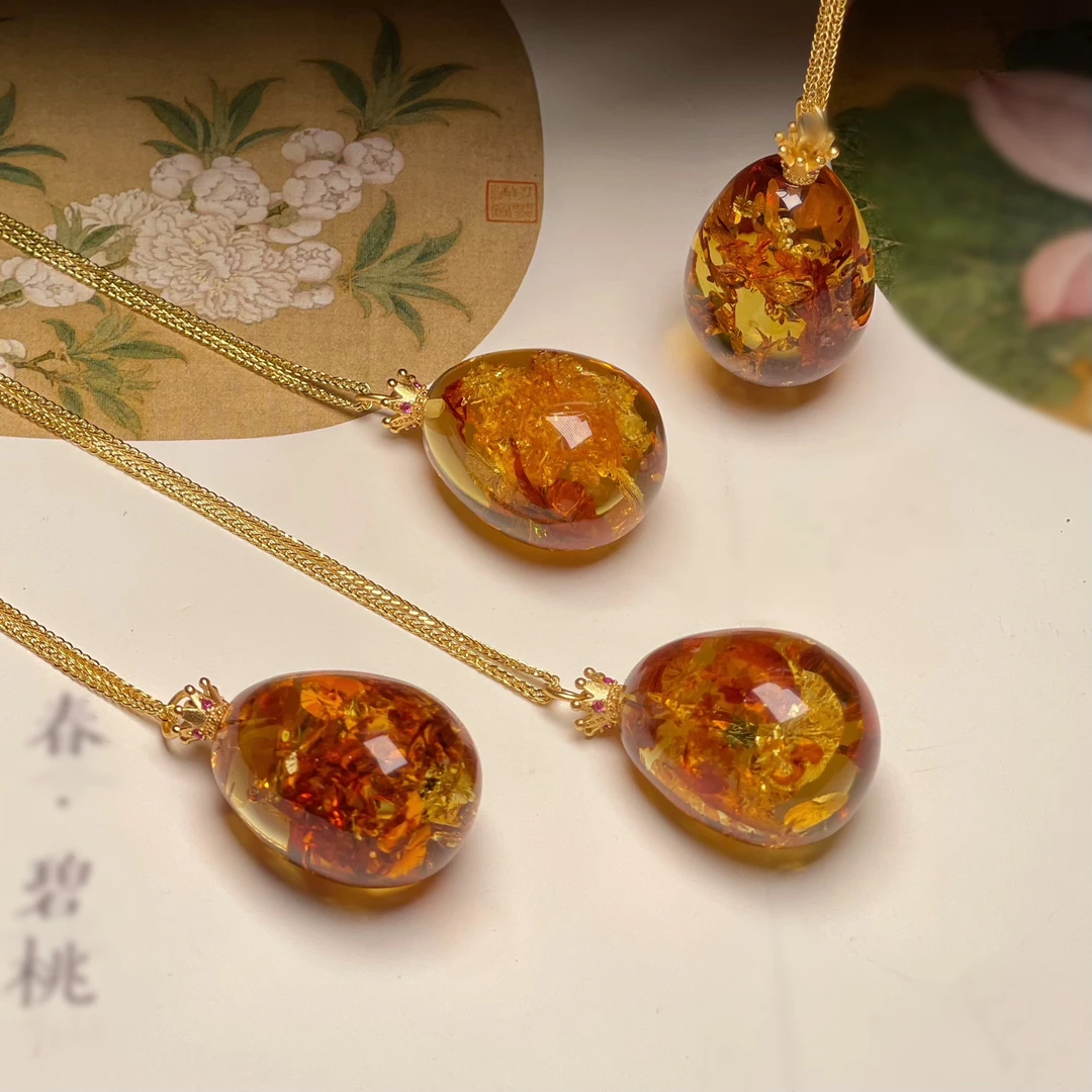 天然琥珀蜜蜡花珀吊坠立体鸽子蛋器型S925银镶嵌（多样性发其一）