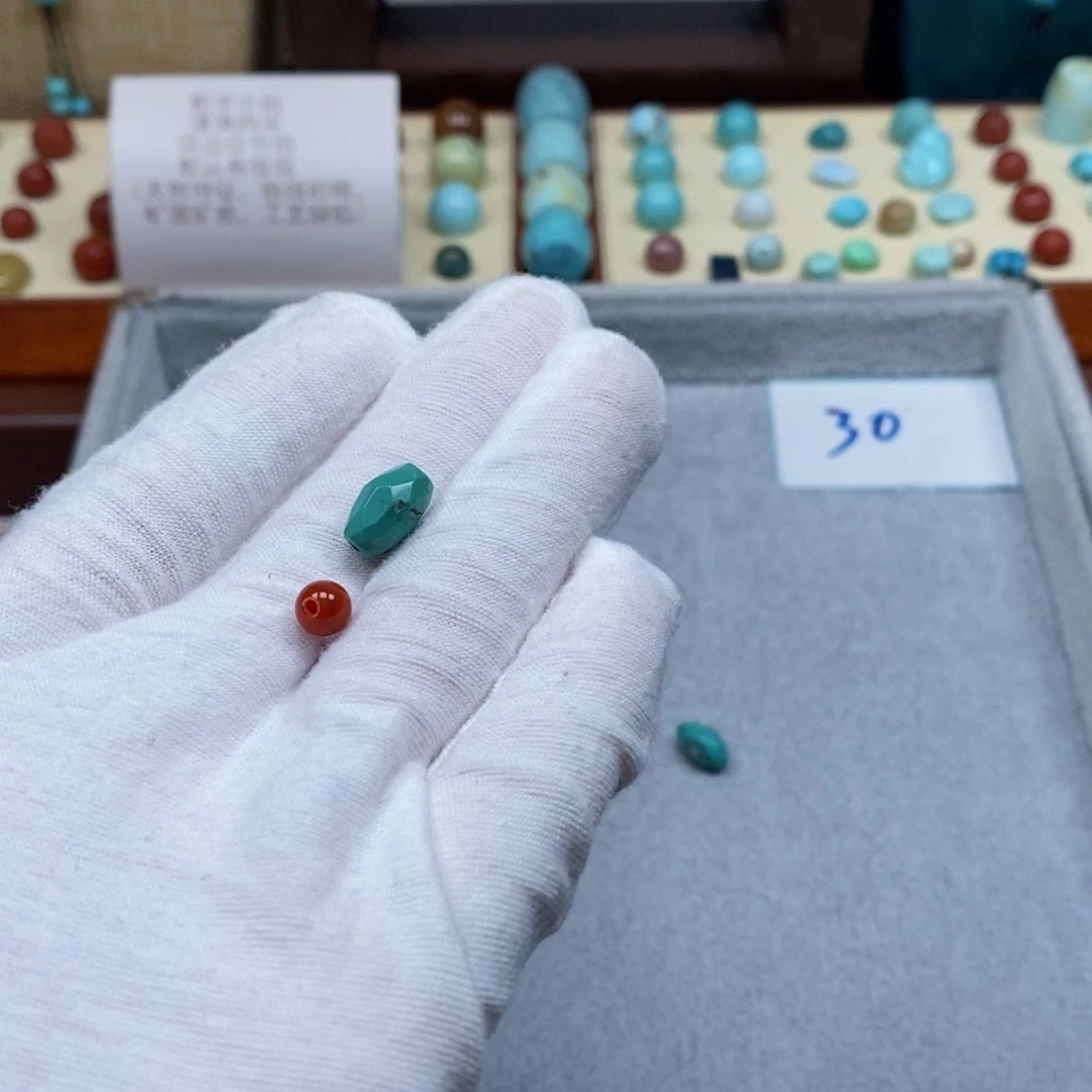 南红玛瑙配饰未镶嵌