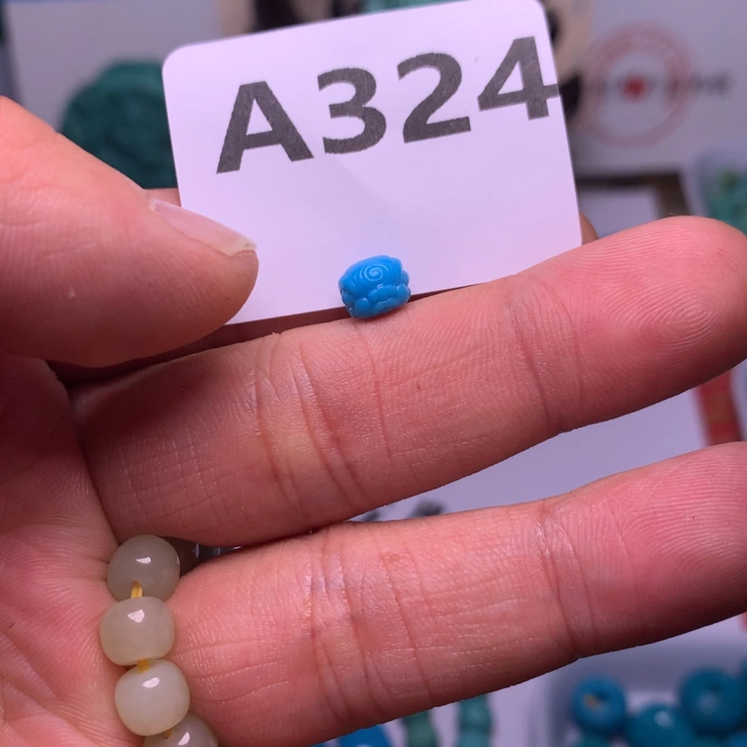 南红玛瑙未镶嵌珠宝奇石