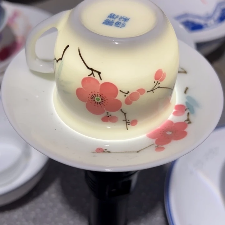 手绘翠竹红梅陶瓷