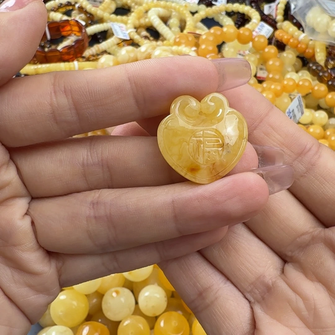 琥珀未镶嵌珠宝奇石